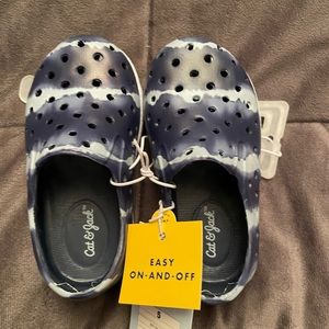 Kids slip on water shoes